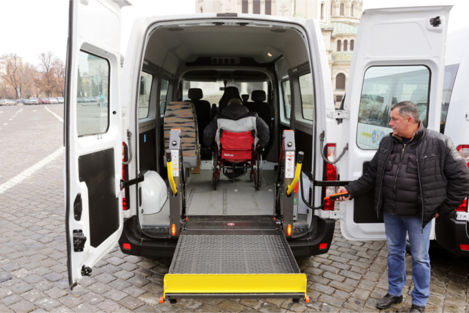 the-pros-of-wheelchair-transportation-services